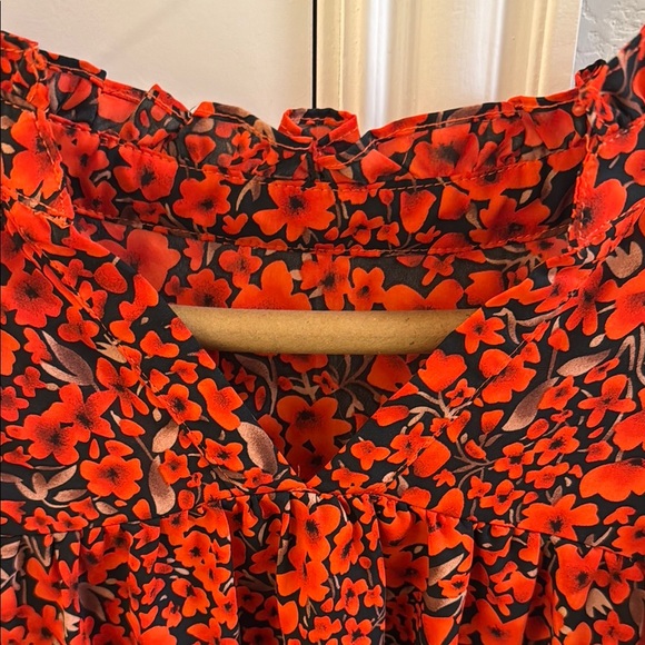 Floral Ruffle Sleeve Top - Red - Picture 5 of 6